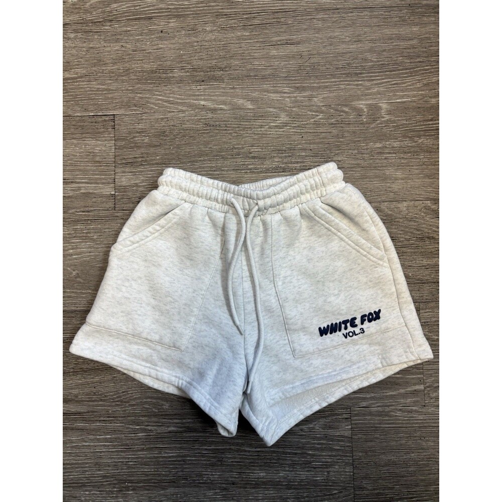 White Fox Boutique Offstage Lounge Shorts In A Light Grey Size XXSmall